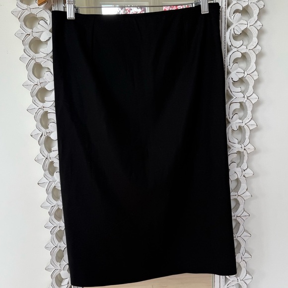 GUCCI Black Knee-Length Wool Cashmere Pencil Skirt with Leather Strip • 40 - Picture 9 of 14